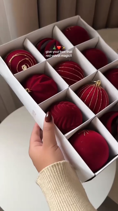 Bolas de veludo Natal.#natal #decoracao #arvoredenatal #bolas #veludo