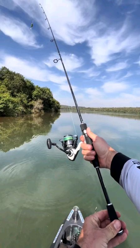 Kit De Pesca Pesada Molinete 6000 15 Rolamento Vara Maciça #vendas #trendmund #viraliza #achadinhos #varapesca
