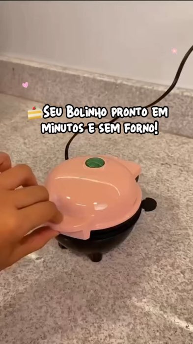 Máquina de Mini Bolos Elétrica. Faça bolinhos em minutos com praticidade! #maquinadebolo #MiniMáquina #cozinhaprática #minimaquinabolo #donut #doceira