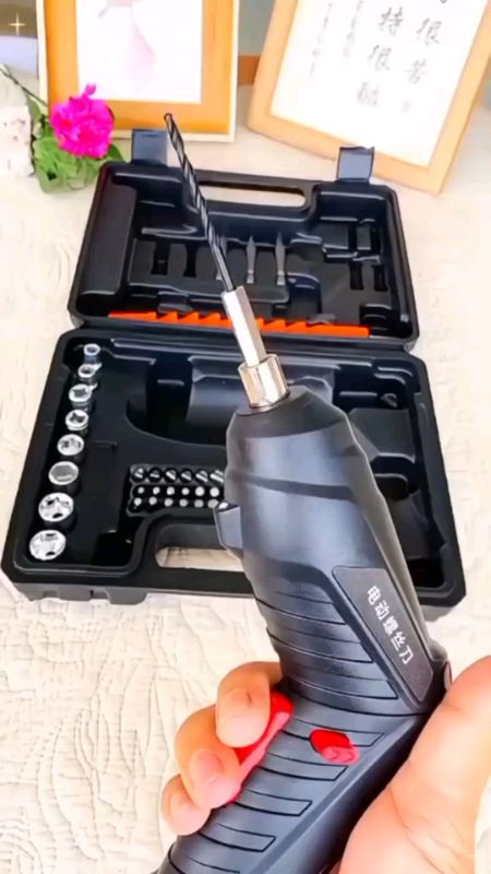 Portátil 🔩 *Potência e precisão ao seu alcance!*   Com a *furadeira elétrica*, você faz instalações e reparos com muito mais agilidade#furadeira