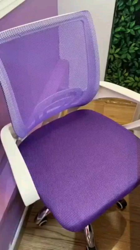 Cadeira de Escritório Secretária Base Cromada com Rodinha Fortt Lisboa Roxa #cadeira#cadeiraescritorio#cadeirarodinha#cadeiraescritorio