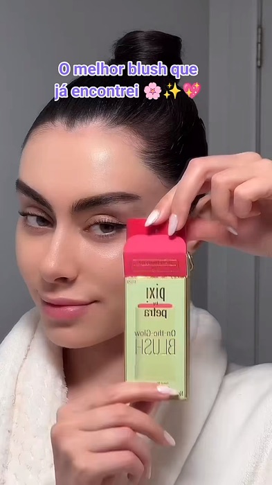 Stick de blush multifunção: cor natural, prática e de longa duração para realçar sua beleza em segundos. ✨💄 #Maquiagem #belezanatural