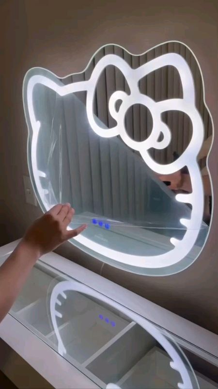 Espelho infantil LED Gatinha HELLO kitty #gatinha #espelho #hello #Kitty