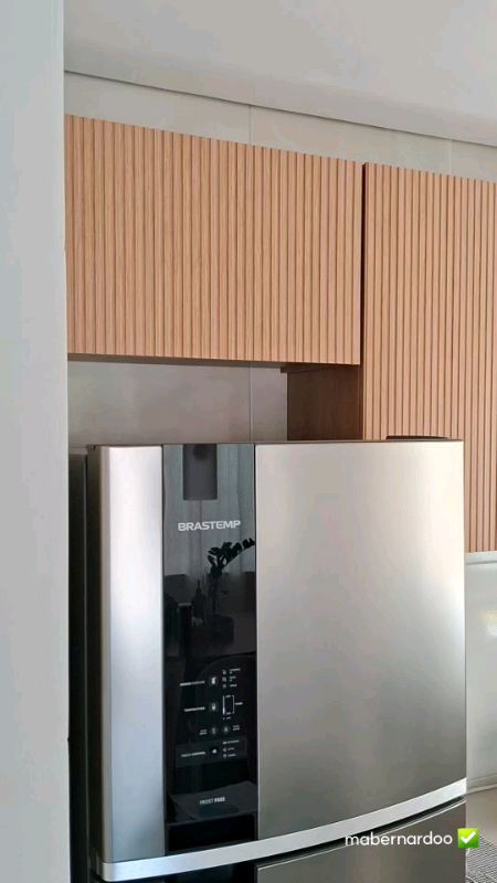Armários suspensos cozinha Nesher Rainha. #rainha #nesher #modular #cozinha #ripado #Mdf