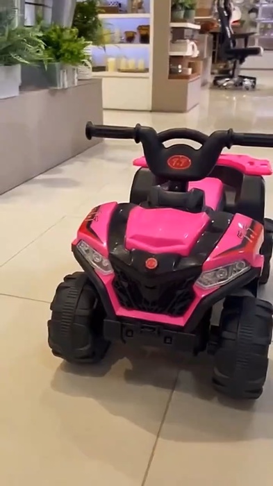 ￼Quadriciclo Elétrico Infantil 6v Carrinho Andador Zippy Toys com Farol e Marcha Frente e Ré #QuadricicloEletrico #QuadricicloInfantil #carrinhoandado
