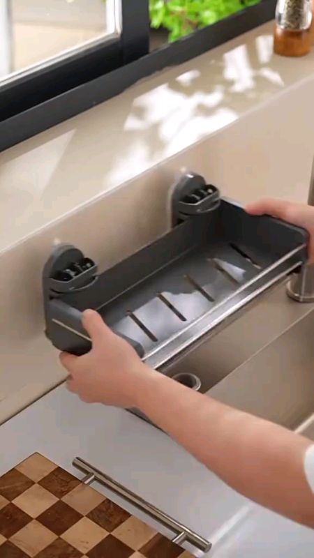 "Suporte organizador sem furo p/ cozinha e banheiro, fácil instalar! #suporteorganizadores #prateleirasemfuro #cozinha #banheiro #organizacao"