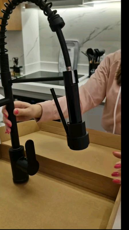 Torneira cozinha gourmet monocomando com spray extensor #Torneiracozinhagourmet. #Cozinhagourmetmonocomando