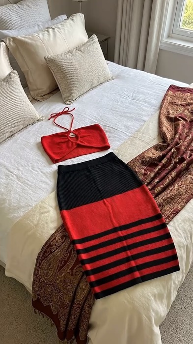 ￼Conjunto Feminino Saia + Top Com Amarração Estiloso Versátil Tricot Premium Moda Verão#tendência #moda #versátil #conjuntofeminino