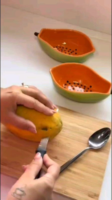 O bowl mais fofo para suas refeições!  #BowlMamão #Ceramica #CafeDaManha #UtilidadesDomesticas #MesaPosta #Mulher #Inteligencia