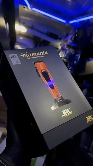Maquina de cortar cabelo profissional JRL diamante. #barber #barbeiros #barbearia #barbershop