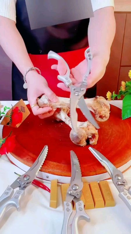 ​#TesouraDeCozinha #TesouraMultiuso #CortaOsso #MealPrepRapido #PreparoDeRefeicoes #PraticidadeNaCozinha #DietaComFrango #FocoNaDieta #RotinaFitness