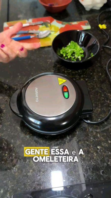 Omeleteira Agratto Mr Cheff Inox Redonda 127v / 220v #OmeleteiraAgratto #MrCheffInox #OmeleteiraElétrica #CozinhaPrática #CaféDaManhãRápido #Receitas