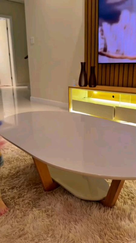 #mesa #de #centro #oval #estilo #clássico #para #decoração #de #sala
