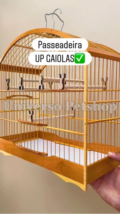 Gaiola disponível à pronta entrega✅ 35cm em madeira e fibra✅ Envernizada✅ 5 poleiros com presilhas✅ #upgaiolas #coleiro #papacapim #passaros #gaiola