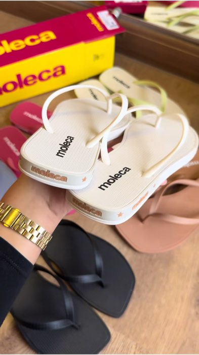 Conforto de verdade começa pelos pés! 💖CLIQUE E GARANTE ⬆️ #chinelofeminino #chinelo #moleca #modacasual #confortonospes