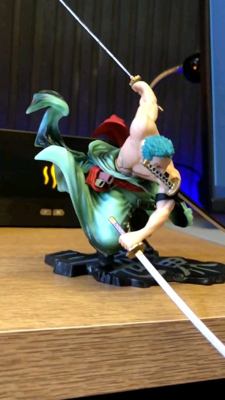 action figure one piece Zoro #viral #video #shopee #acheinashopee #Zoro #onepiece #desenho #actionfigure #presente #decoracao #quarto #util