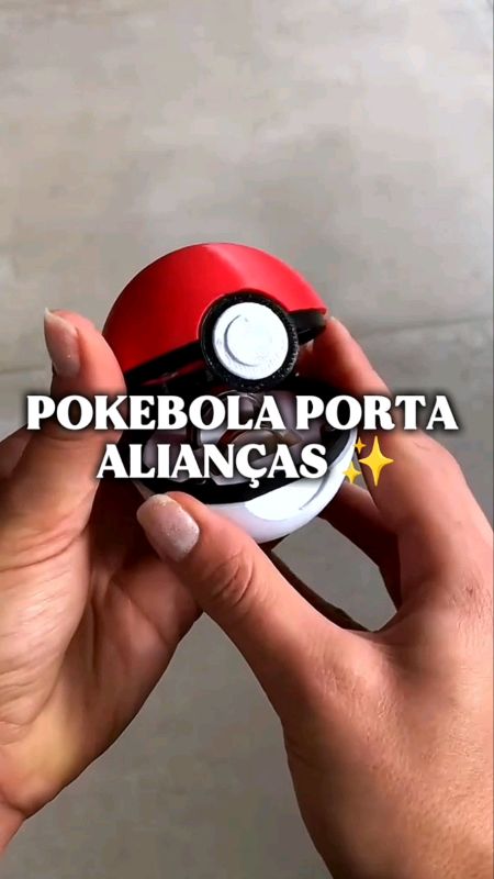 Adicione na sacolinha ? Pokebola porta aliança ? Surpreenda no pedido de casamento com esse detalhe geek inesquecível ? #Pokebola #shopee