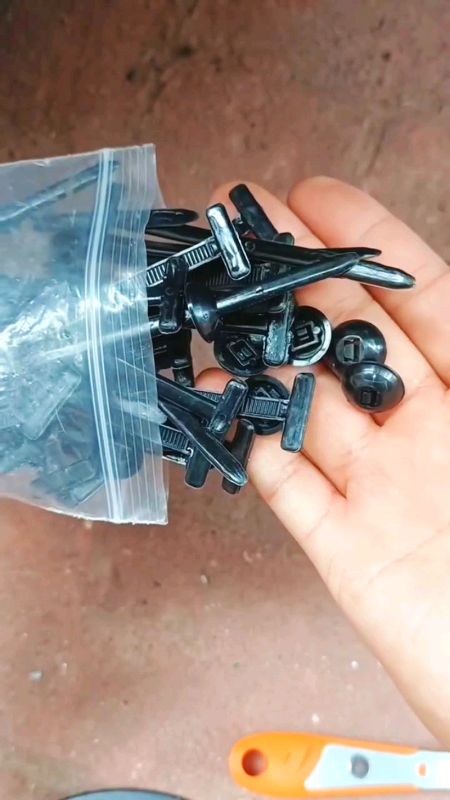 Abraçadeiras com trava de nylon. Compre com cupom! ↗️#enforcagato #abracadeira #parafuso