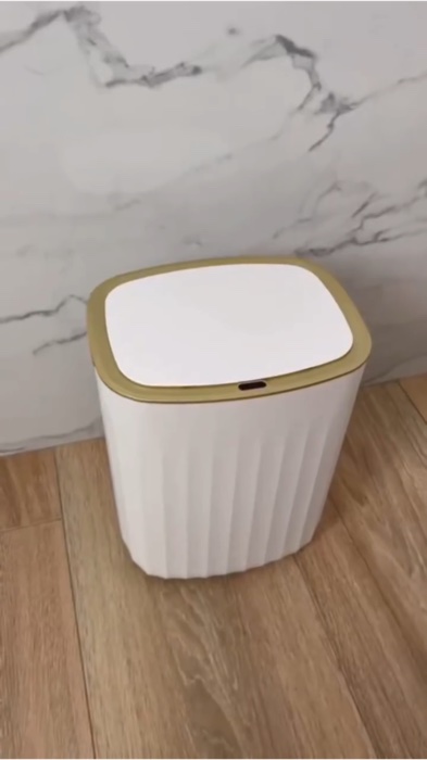 Lixeira com sensor de presença #lixeira #banheiro #casa #escritorio #cozinha#sensor #minhacasa #meular