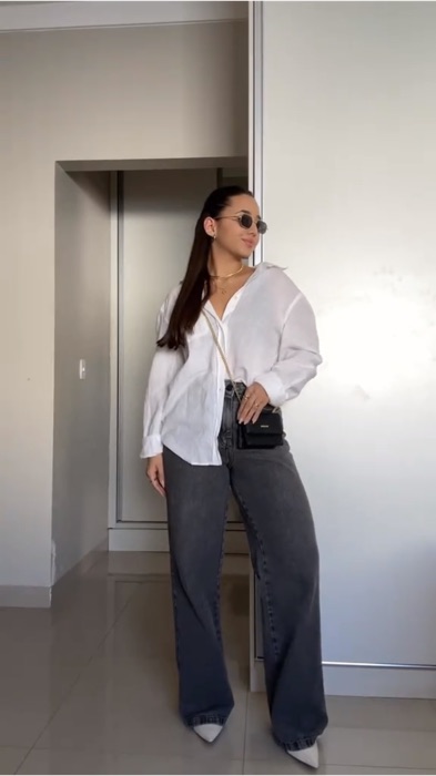 A calça jeans wide leg que valoriza qualquer look 😍 conforto e estilo em um só! #jeans #modafeminina #lookdodia #tendência #fashion