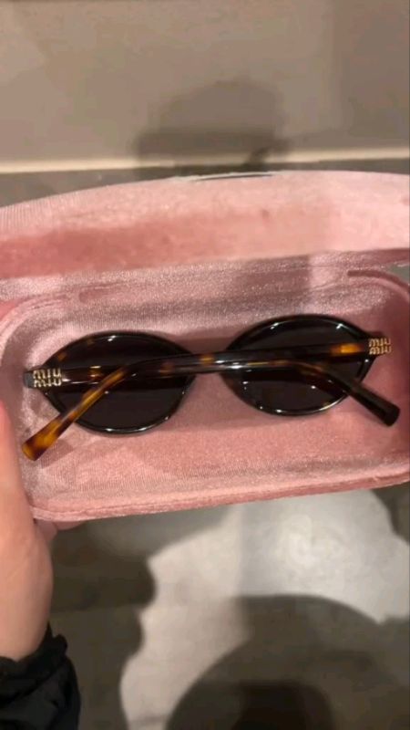 Óculos de sol Oval, miu miu ??✨? #Óculosoval  #óculosdesol