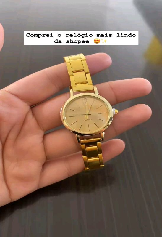 Relógio dourado feminino #relogiofeminino #relogiodourado #acessoriosfemininos #modafeminina #lookfeminino #relogioluxo #relogiosdeluxo #relogio