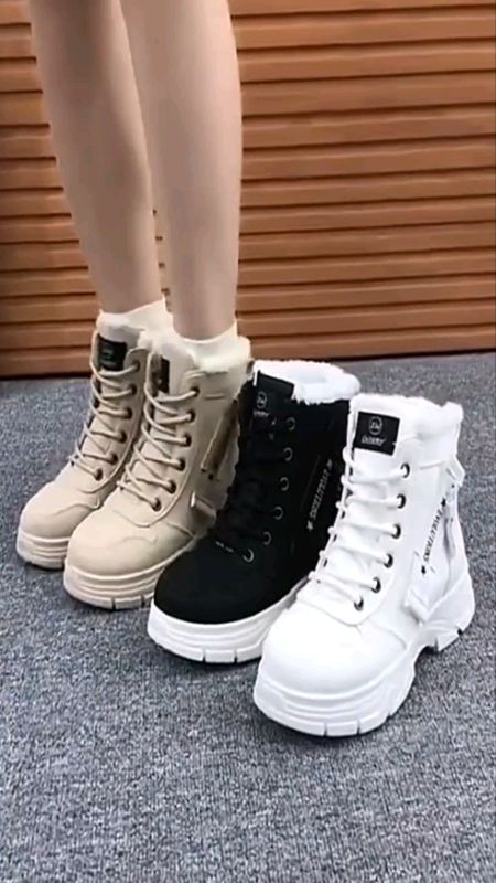 Botas femininas impermeáveis antiderrapante com forro de lã em três cores branca preta caqui #BotaFeminina #botafrio #Promo #shopee #viral