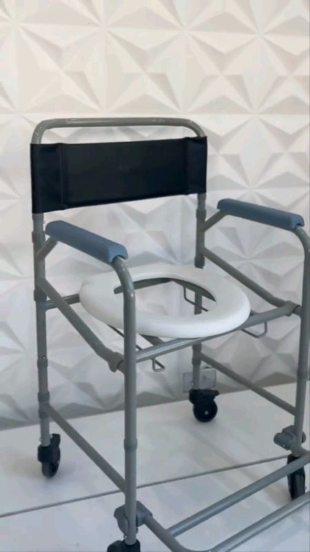 Cadeira De Banho | Higiênica Dobrável |#cadeiradebanho #cadeirante #utilidade #higiene #higienico #banho #acessibilidade #mobilidade