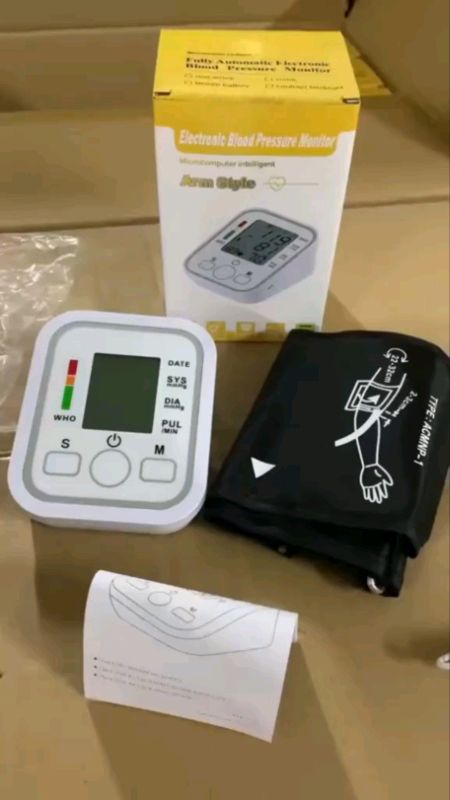 Dê uma olhada em Monitor digital de pressão arterial de braço totalmente automático #monitorpressao #pressaoarterial #aparelhoautomatico #braco #viral