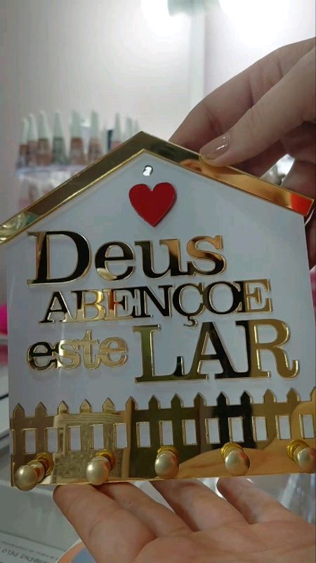 Porta Chave Decorativo em ACM BRANCO/DOURADO  Deus Abençoe Este Lar com 5 Ganchos #portachaves #chaves #decoracao #deusabençoe #guardachave #chave