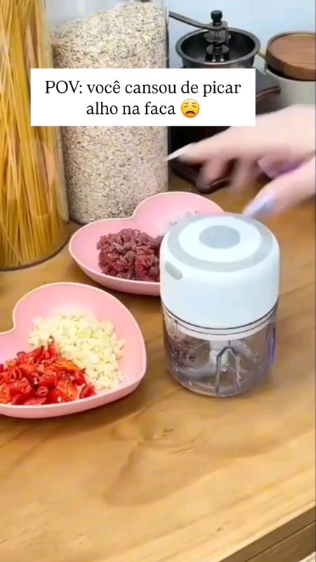 Adicione no carrinho👆🏻 Mini Processador Triturador Elétrico de Alimentos #MiniProcessador #TrituradorSemFio #UtensiliosDeCozinha #AchadinhosShopee