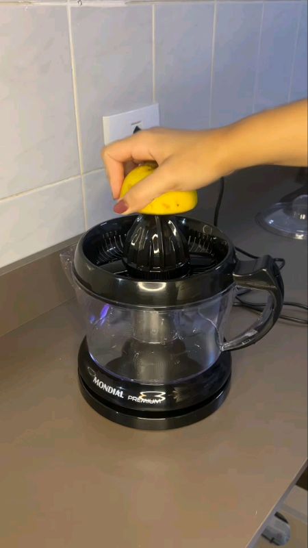 Espremedor de frutas#Espremedordefrutas