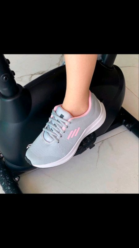 #tênis #feminino #academia #caminhada#trabalho #mulher #calçado #exercício #correr #exercitar #diaadia #serviço #caminhar #bonito #barato #confortável