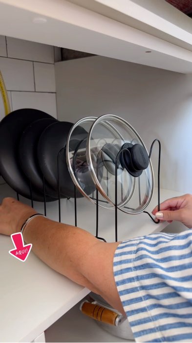 Melhor compra barata que fiz para minha cozinha.”   #panelas #organizacao #shopee #shopeevideo #cozinhaorganizada #organizador #achadinhosshopee
