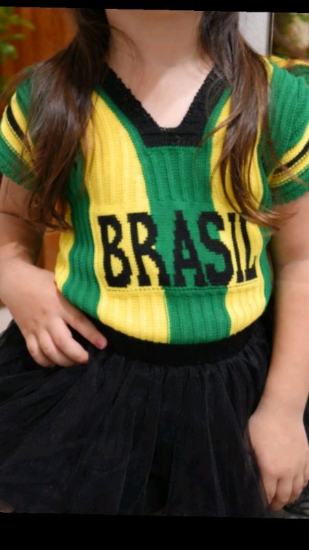Blusa Infantil Decote V Listrada Tricô Malha Brasil Moderno Estilo Torcer Copa. #acheinashopee #torcida #infantil #brasil #trico