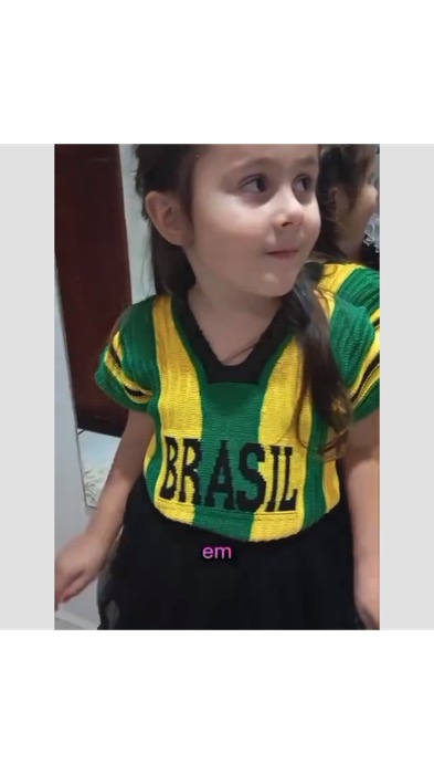 Blusa infantil em tricot. Linda demais ! #brasil #camisaBrasil #tricot #torcida