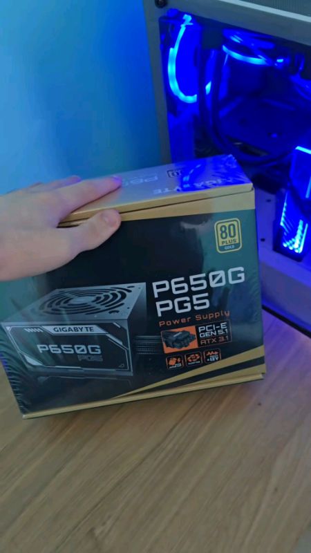 Fonte Gigabyte P650G PG5 de 650W com PFC ativo e certificação 80plus gold. Segue o Guru da Informática na Shopee vídeos.