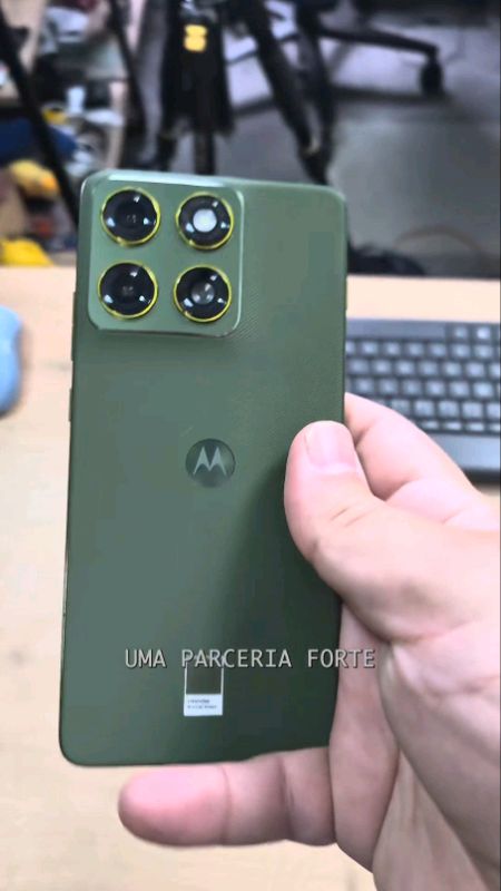 Smartphone edge 70