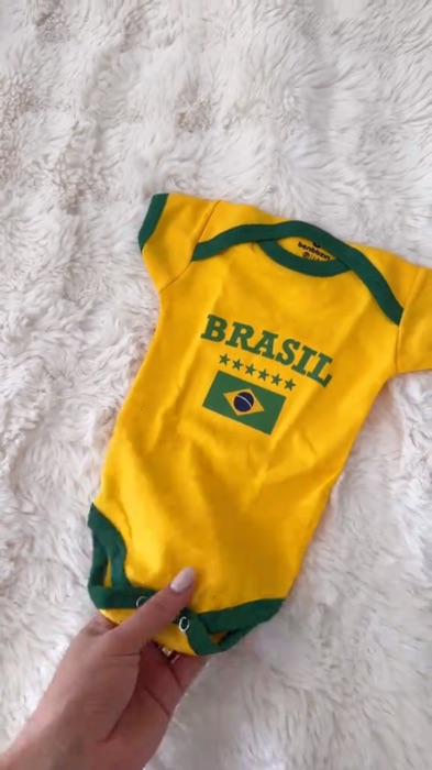 Dê uma olhada em Body Infantil Bebe Brasil Primeira Copa Temático Copa do Mundo Roupa Mêsversario Para Menino Menina. #achadinhos #bb #promocao