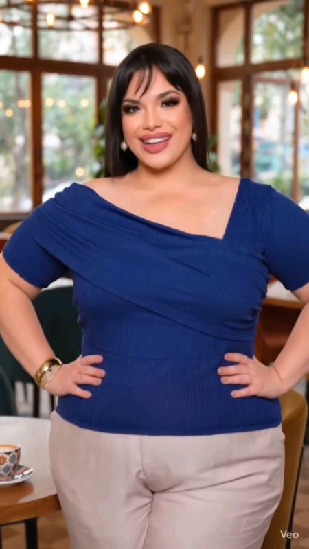 Blusa plus size feminina G1 ao G3 decote transpassado elegante #blusaplussize #blusafeminina #DecoteTranspassado #modaplussize #modafeminina