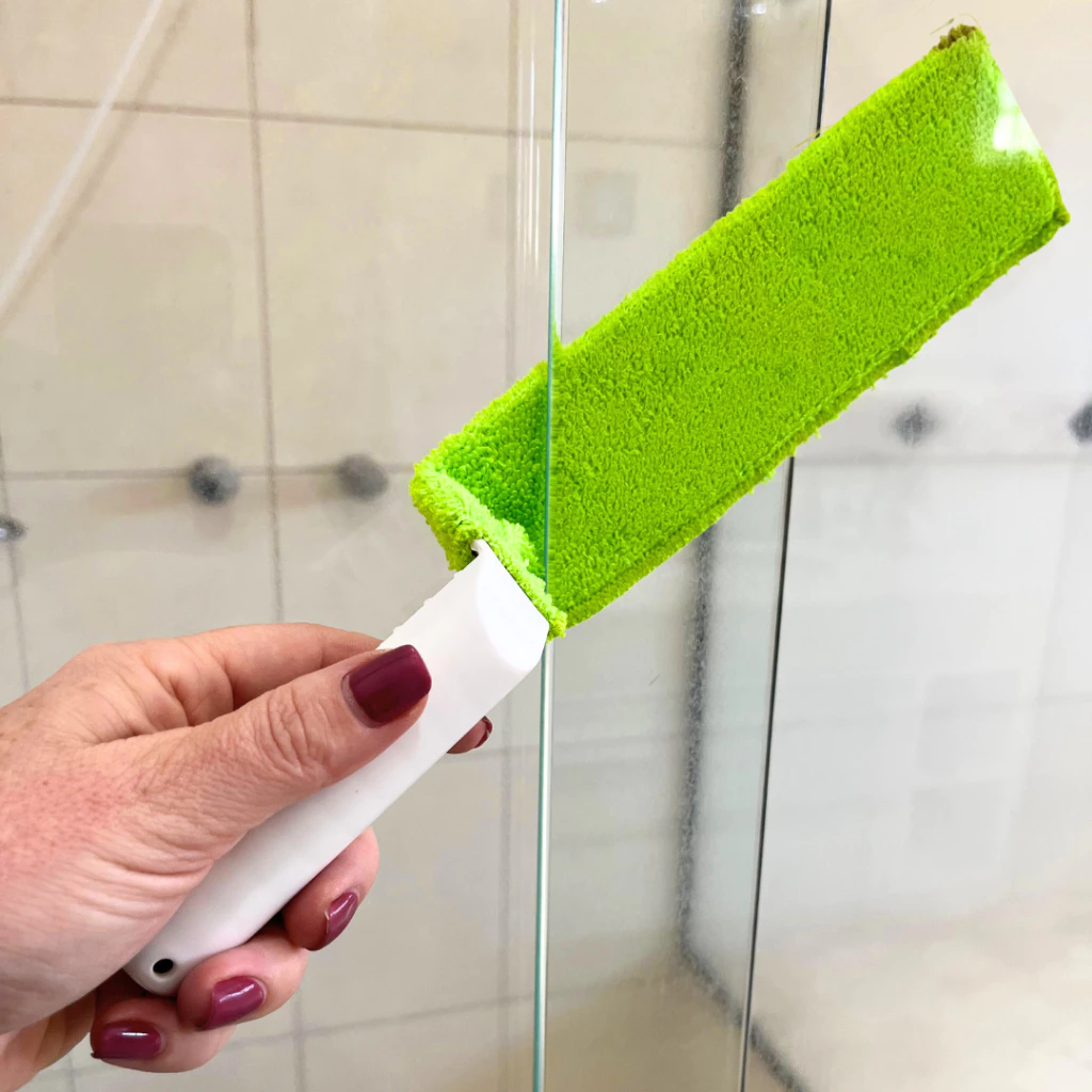 Limpador para Frestas Vãos Fendas Box e Janelas - 2 Luva Microfibra + Suporte  - ORIGINAL E REFORÇADO